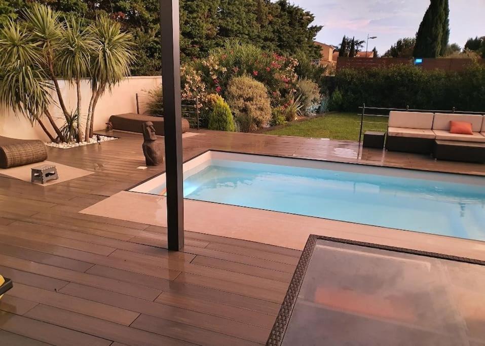 Villa Maison De Vacances Contemporaine Avec Piscine Vedène Exterior foto